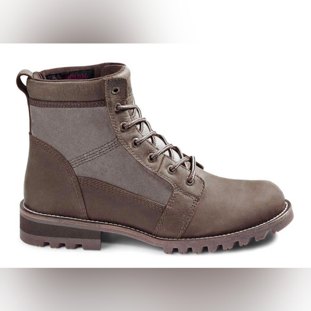 NWB Kodiak - Women's Waterton Boots, US 8